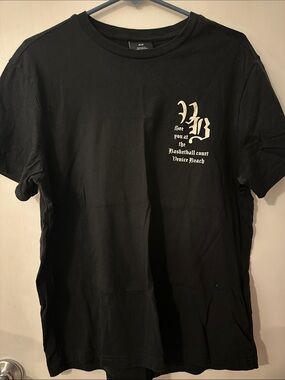 H&M Black Short-Sleeve Graphic Tee with White Chest Print